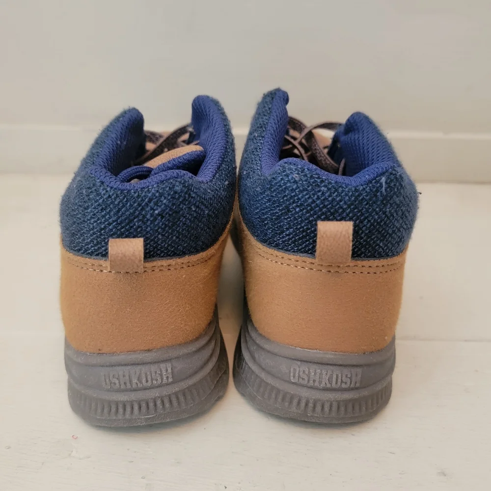 OshKosh B’gosh Toddler Brown Lace-Up Ankle Boots Size 12M | Chukka-Style - Picture 3 of 5